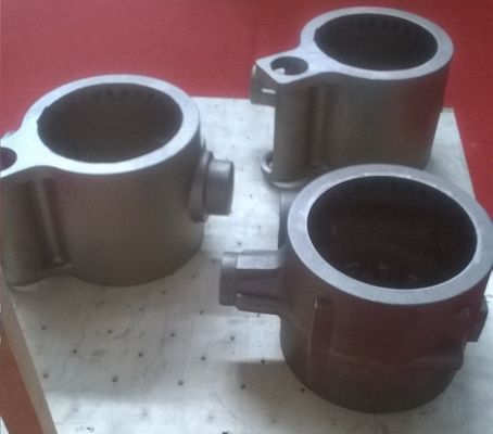 OEM Forklift Truck Green Sand Casting Bagian Baja Lempar Drive Head Untuk Mesin Industri