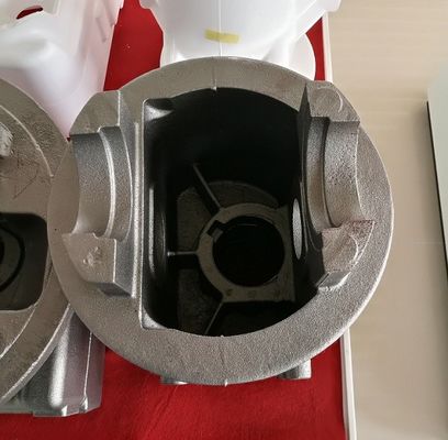 Rumah transmisi besi cor cor pasir berkualitas tinggi OEM untuk truk forklift