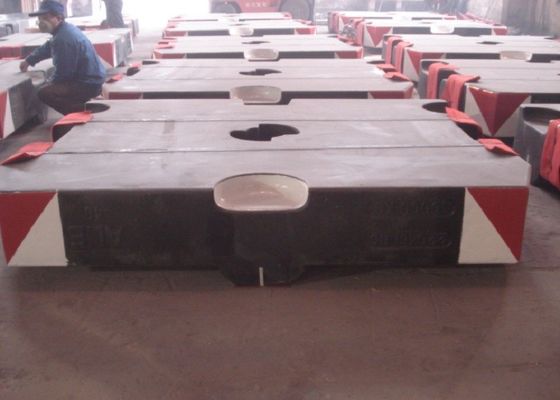 OEM Kualitas Tinggi Pasir Casting Bagian Besi 10 Ton Counterweight untuk Crane