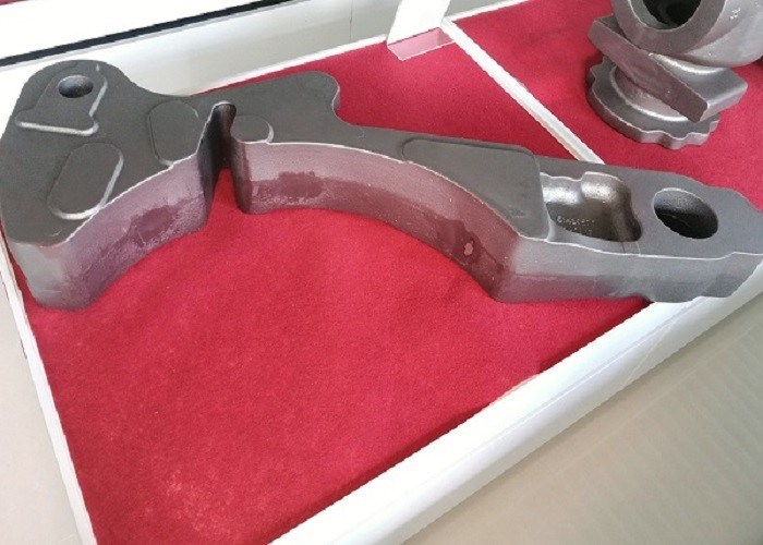 OEM Bagian Casting Berkualitas Tinggi Mesin Pertanian Bagian Bracket Dimensi yang Tepat Pengiriman tepat waktu