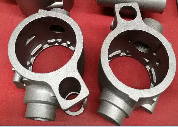 Suku Cadang Besi Cor Cor Cor Cor Berkualitas Tinggi OEM Kepala Penggerak Dengan Lukisan Akhir Dimensi Akurat