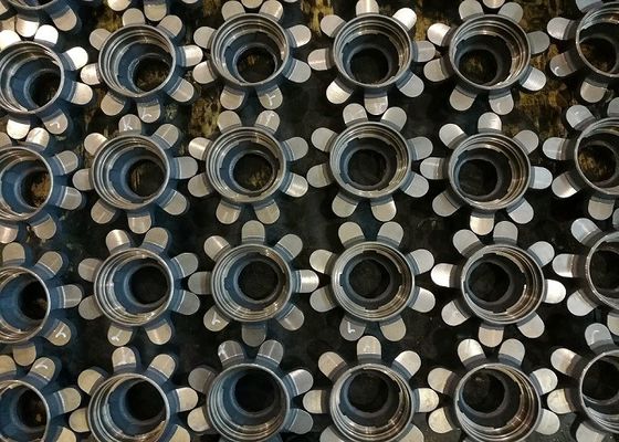 Komponen Casing Besi Cor Corong Pasir Berkualitas Tinggi OEM 10 - 80kg untuk Truk Forklift